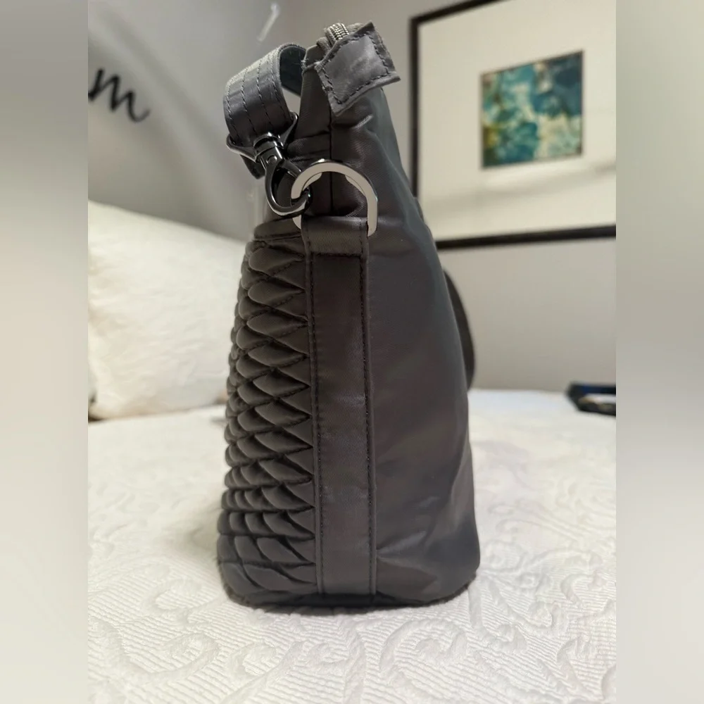 Gently Used Lug Grey Insulated Shoulder Bag